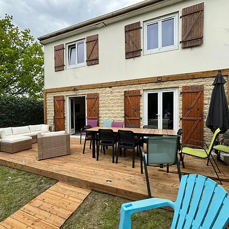 La Maison Penchee