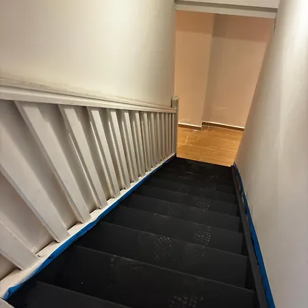 La Maison Penchee بيت للعطل روسني سو بوا