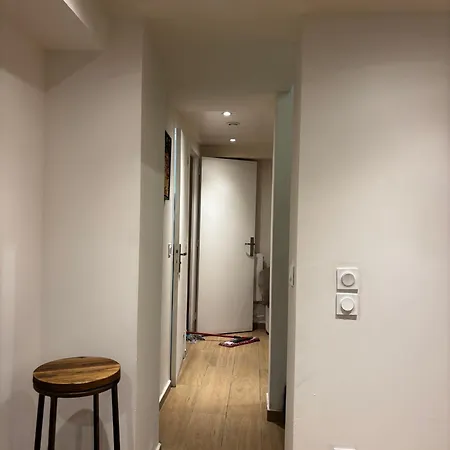 بيت للعطل La Maison Penchee *